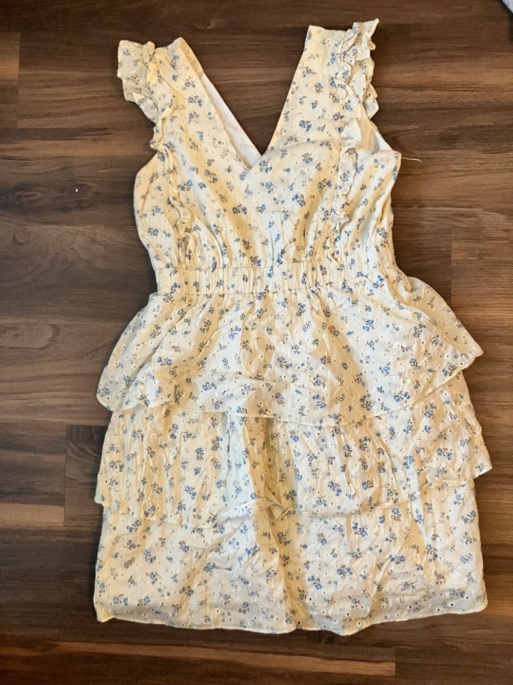 1.STATE Floral Eyelet Dress Womens Small S Cream Blue Smocked Ruffle Tiered Mini